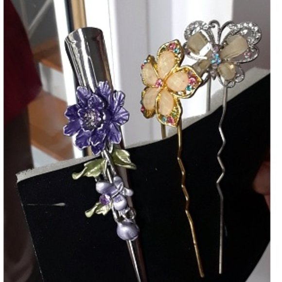 NWOT Hair Rhinestone Pins and 1 Big Duck Bill clip - Picture 3 of 8